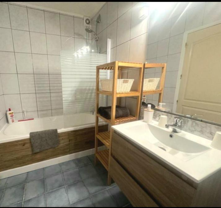 Bize-Minervois La Villa Du Menhir Chambre D'Hotes מראה חיצוני תמונה